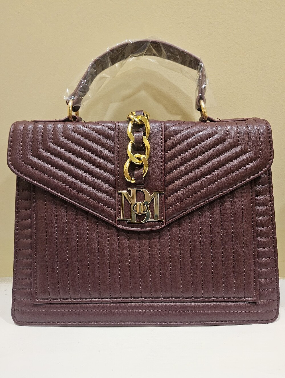 Badgely Mischka Elegant Burgundy Quilted Top-Handle Bag - NWT - Picture 8 of 10